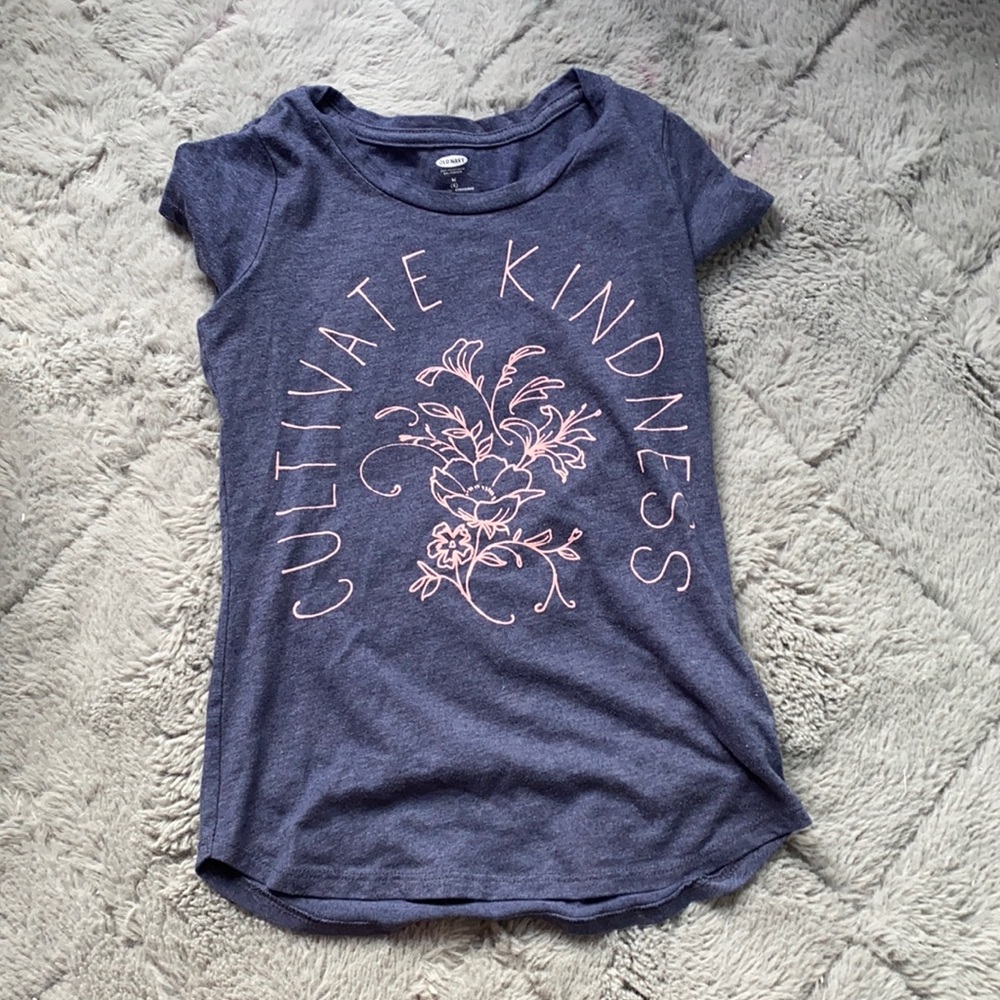 Cute girls old navy Cultivate kindness shirt.